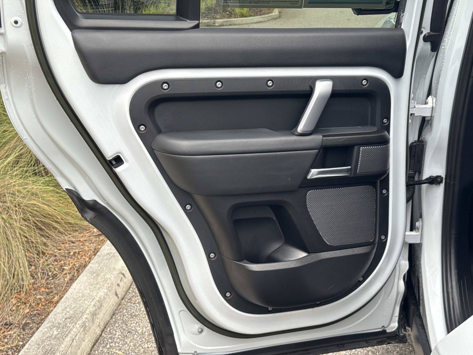 2023 Land Rover Defender V8 - Photo 12