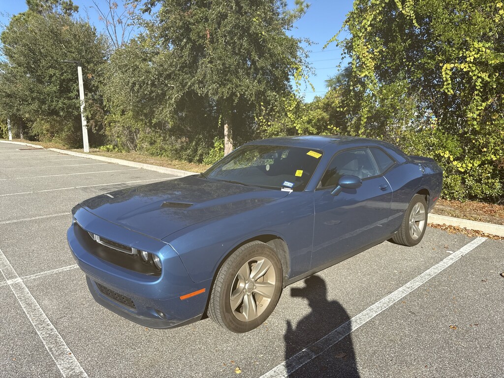 Used 2022 Dodge Challenger SXT SXT RWD