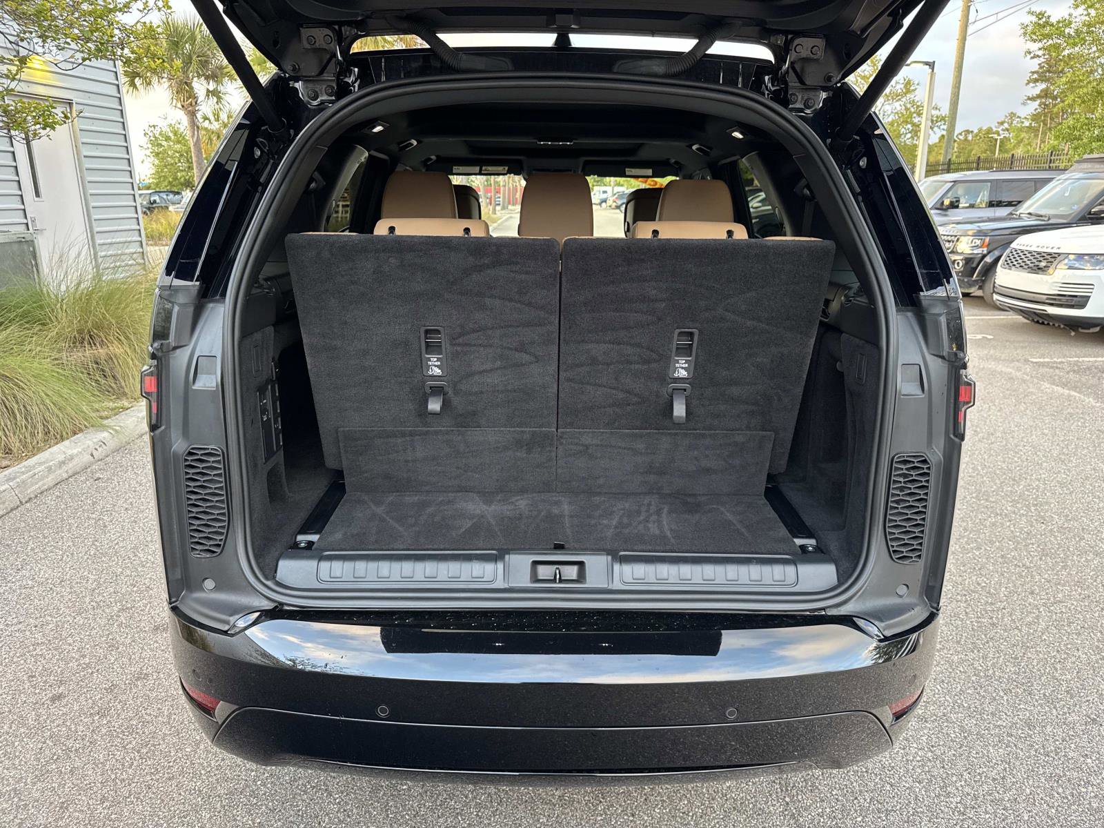 2025 Land Rover Discovery Dynamic SE - Photo 11