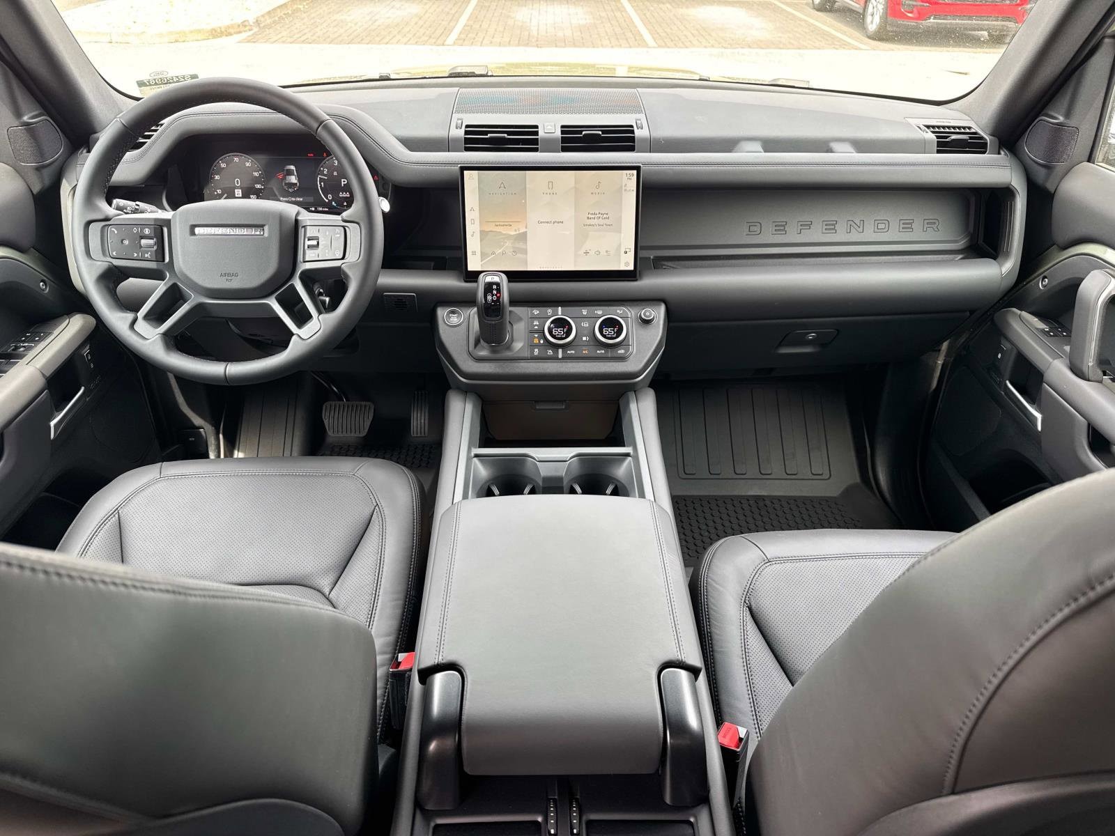 2025 Land Rover Defender X-Dynamic SE - Photo 15