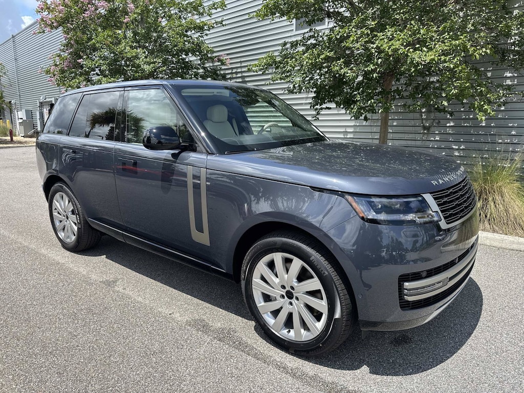 New 2026 Land Rover Range Rover SE SUV