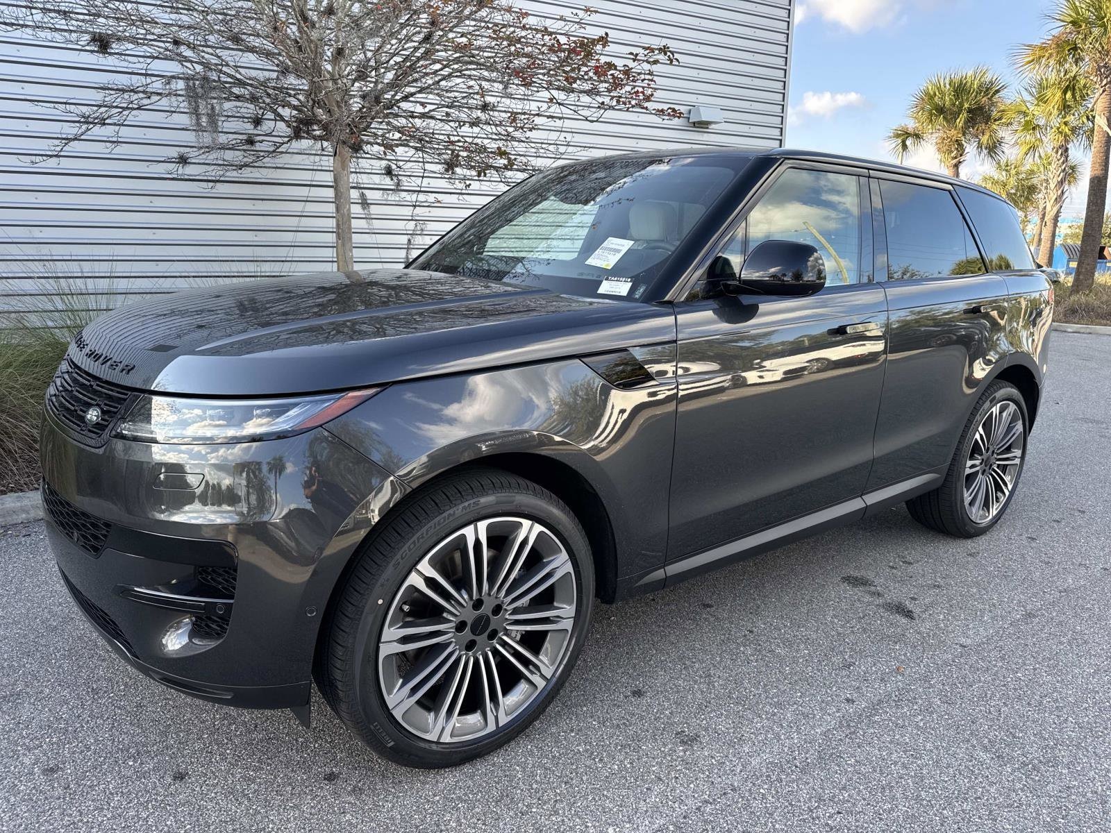 2026 Land Rover Range Rover Sport SE's photo