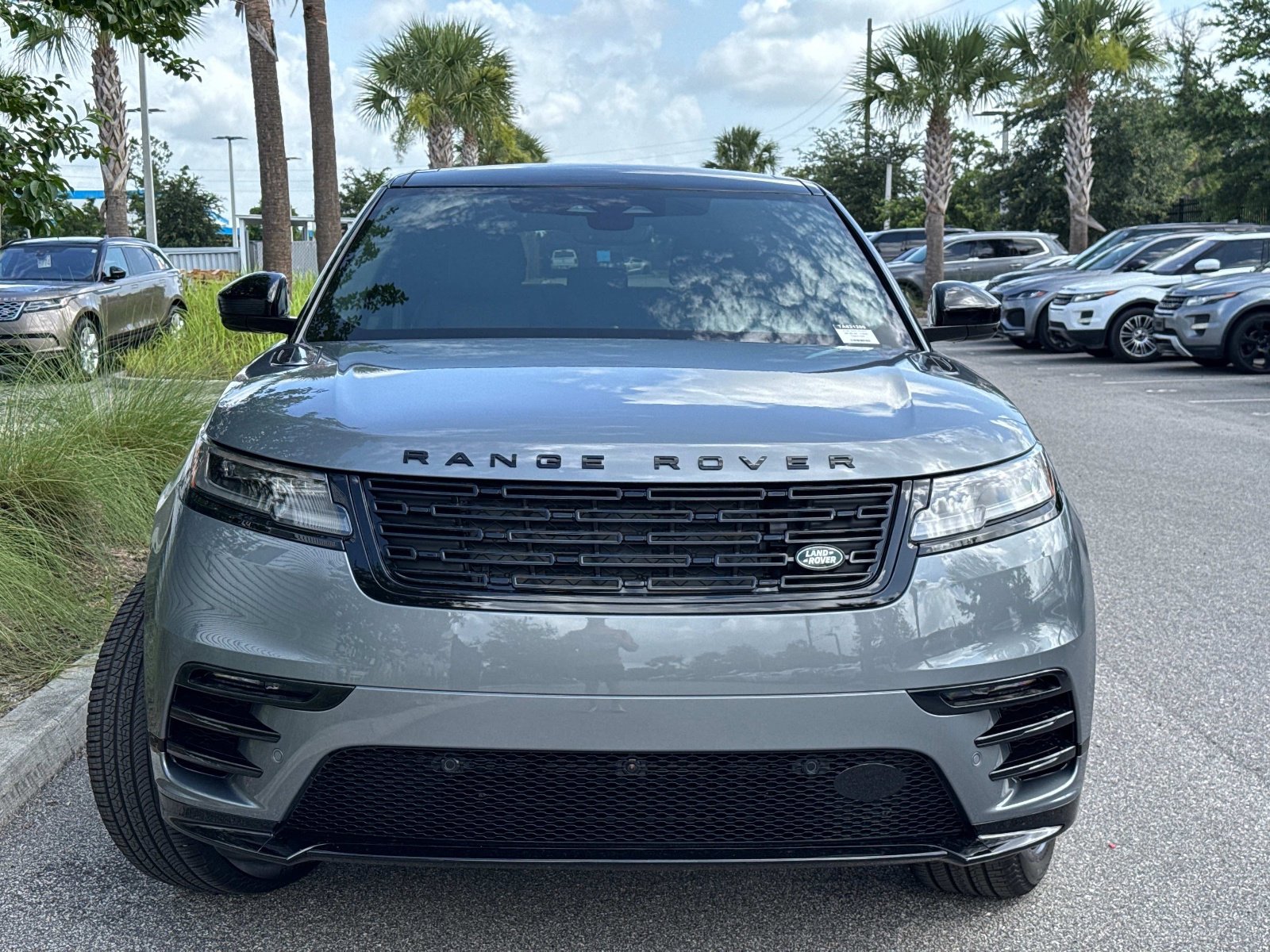 2026 Land Rover Range Rover Velar SE photo 2