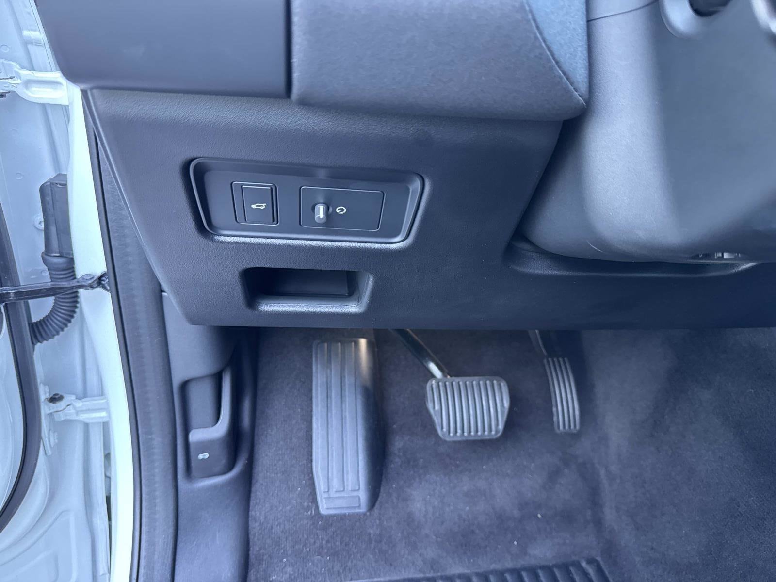 2025 Land Rover Discovery S - Photo 33