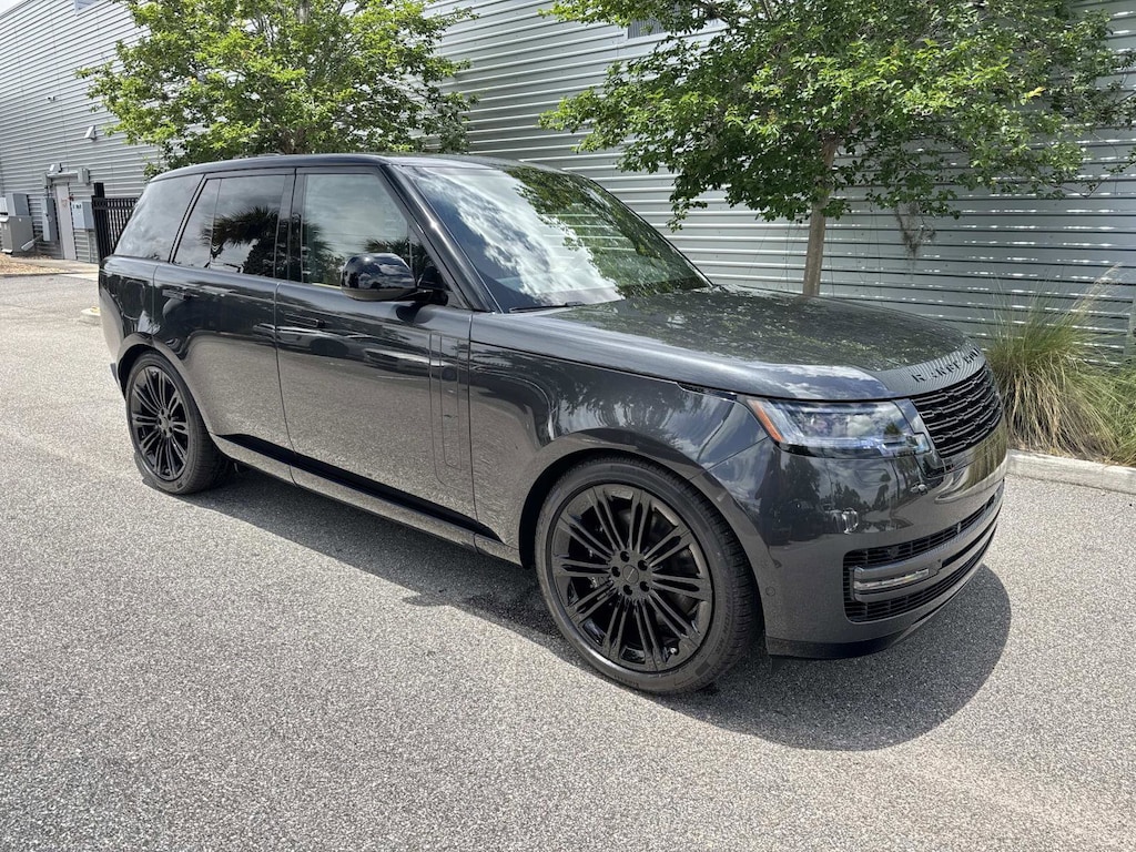 New 2026 Land Rover Range Rover SE SUV