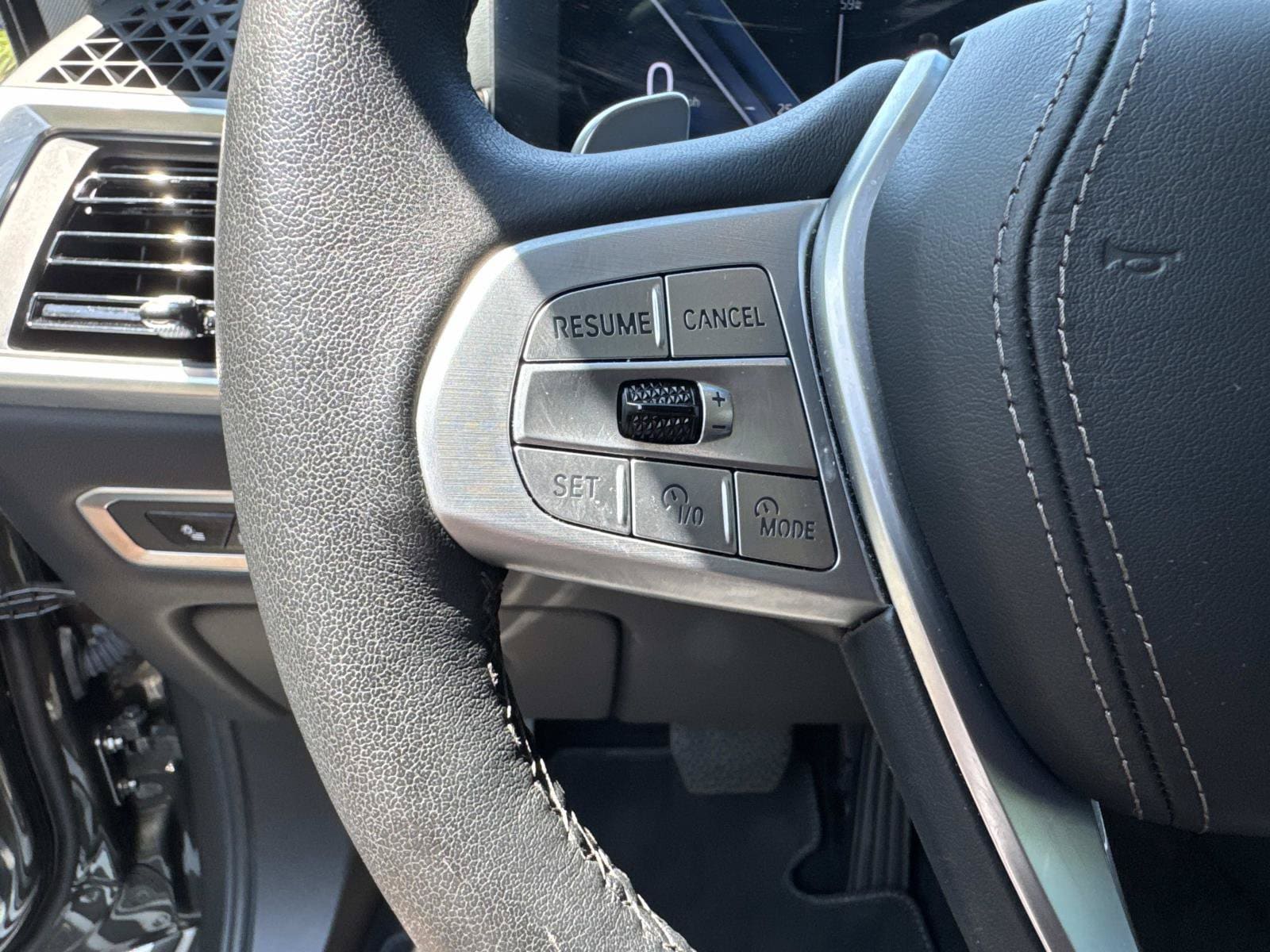 2026 BMW X7 31