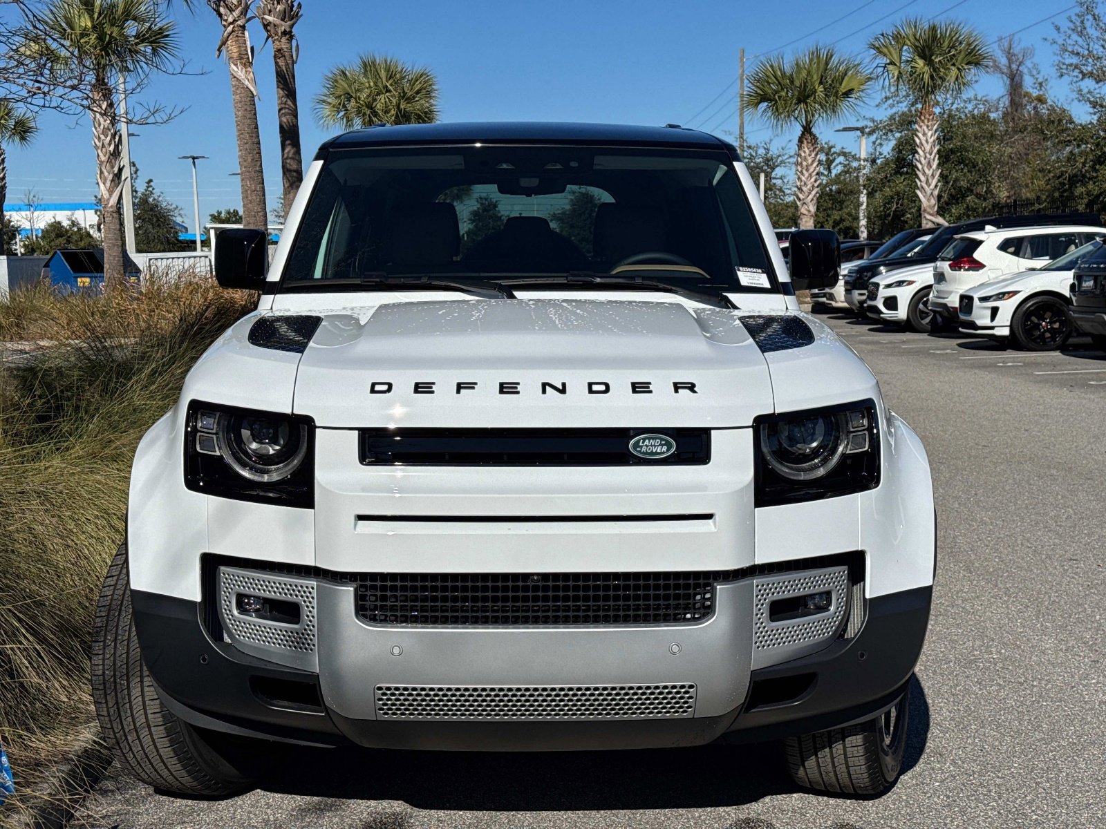 2025 Land Rover Defender 110 S photo 2