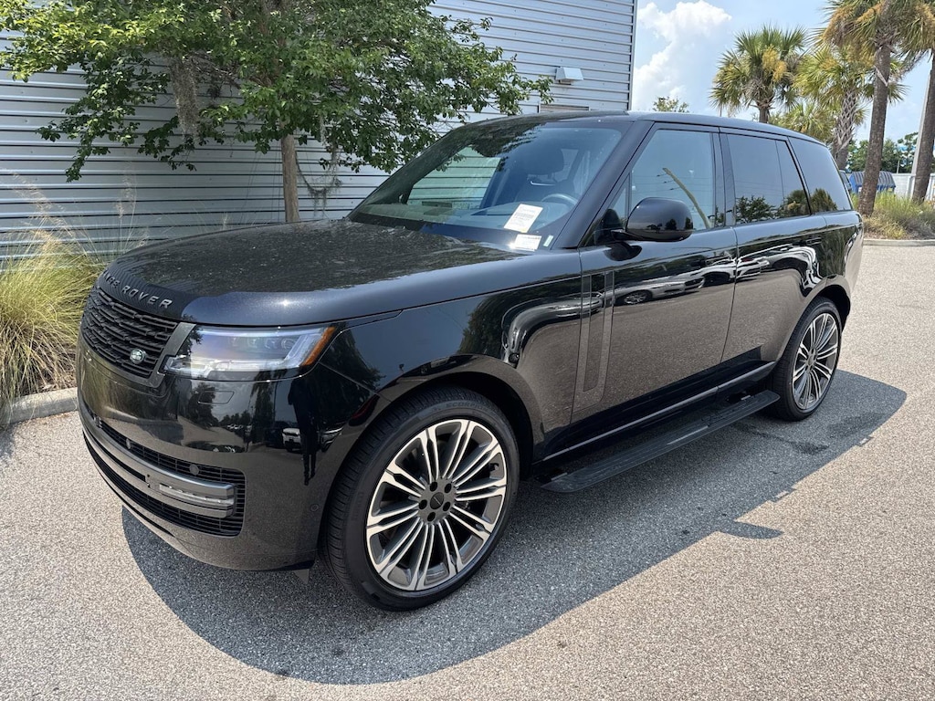 New 2026 Land Rover Range Rover SE SUV