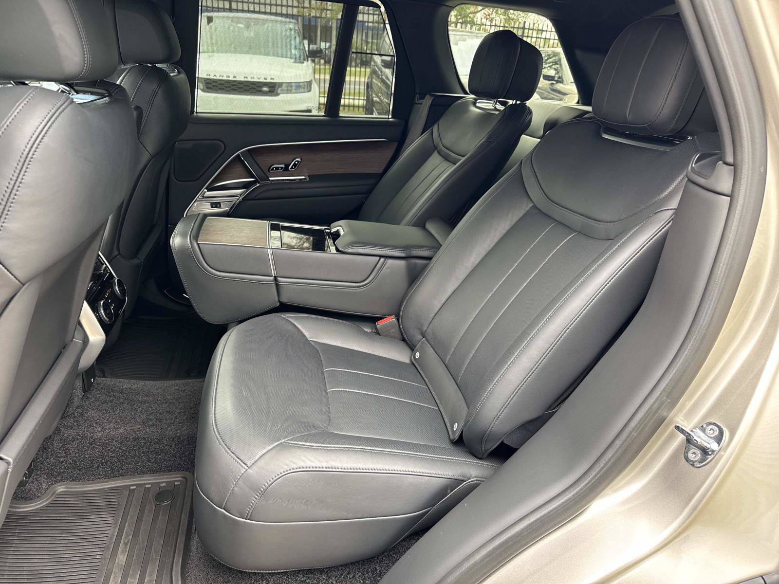 2023 Land Rover Range Rover Autobiography - Photo 14