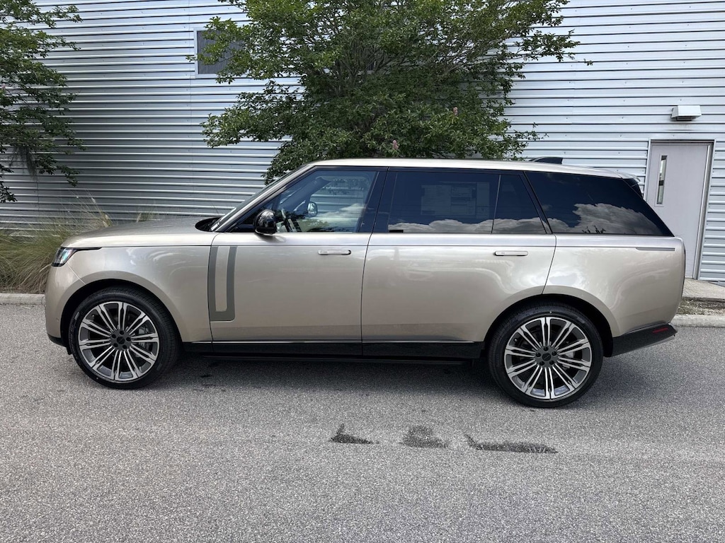 New 2026 Land Rover Range Rover SE 7 Seats SUV
