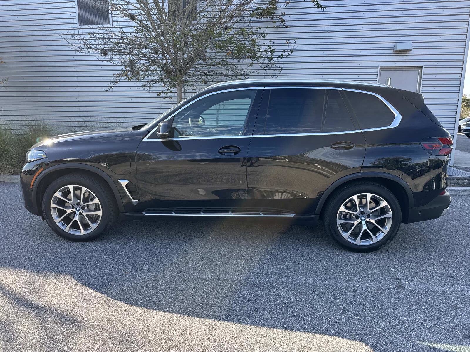 2025 Bmw X5 xDrive50e photo 2