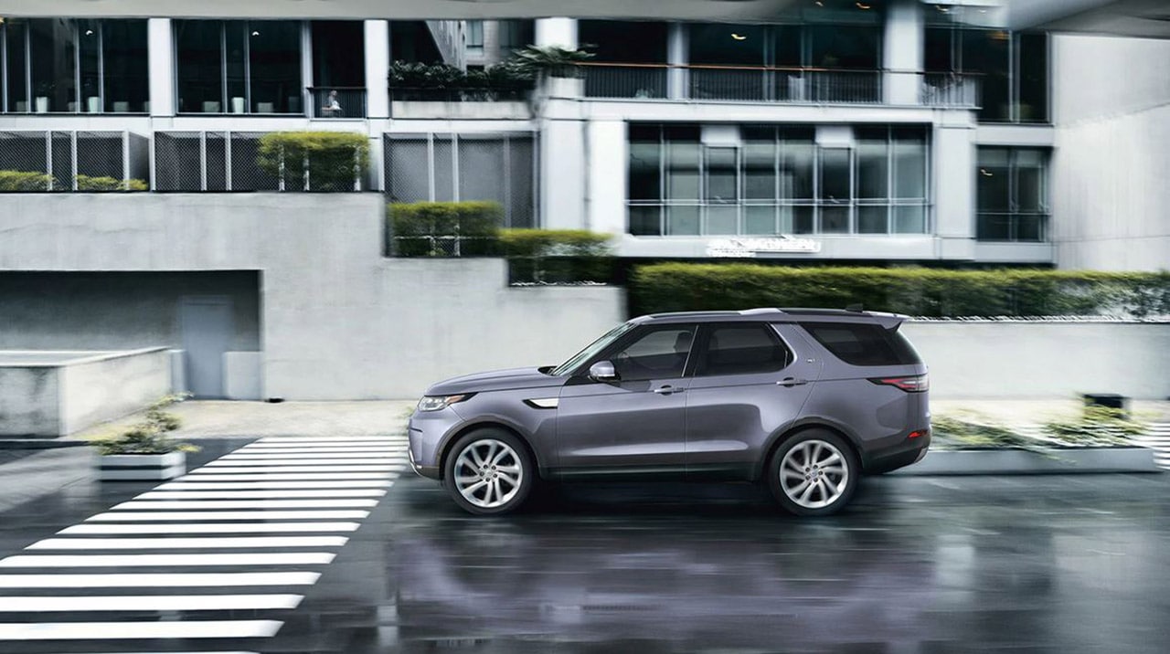 2020 Land Rover Discovery Exterior.jpg