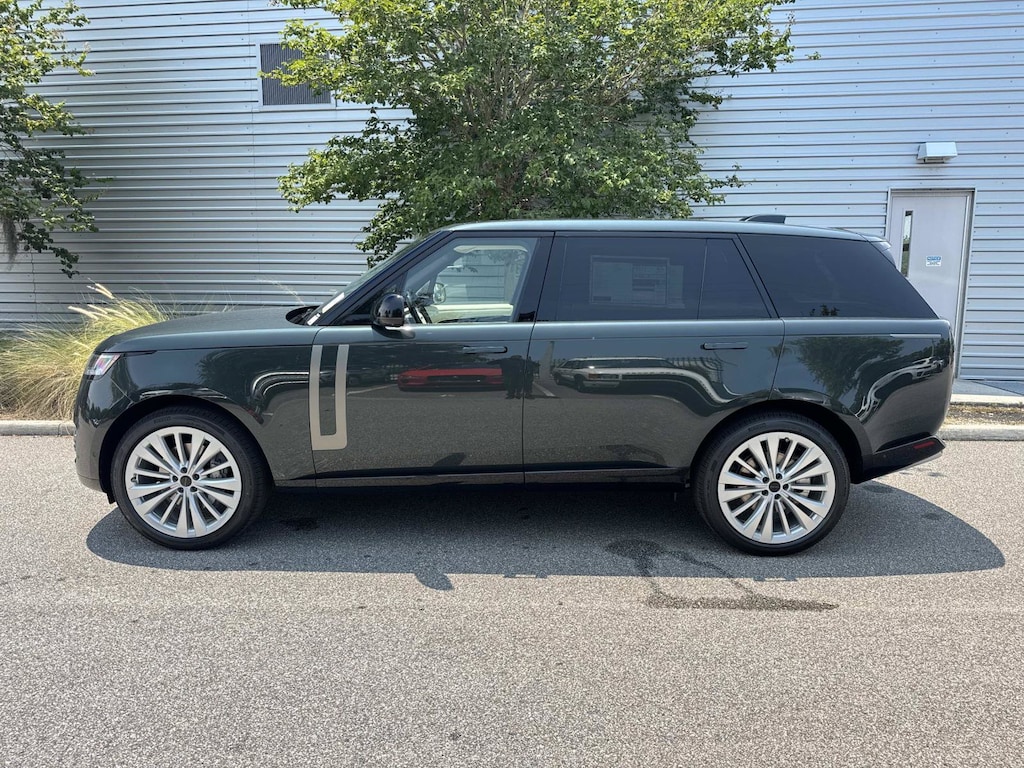New 2026 Land Rover Range Rover SE 7 Seats SUV
