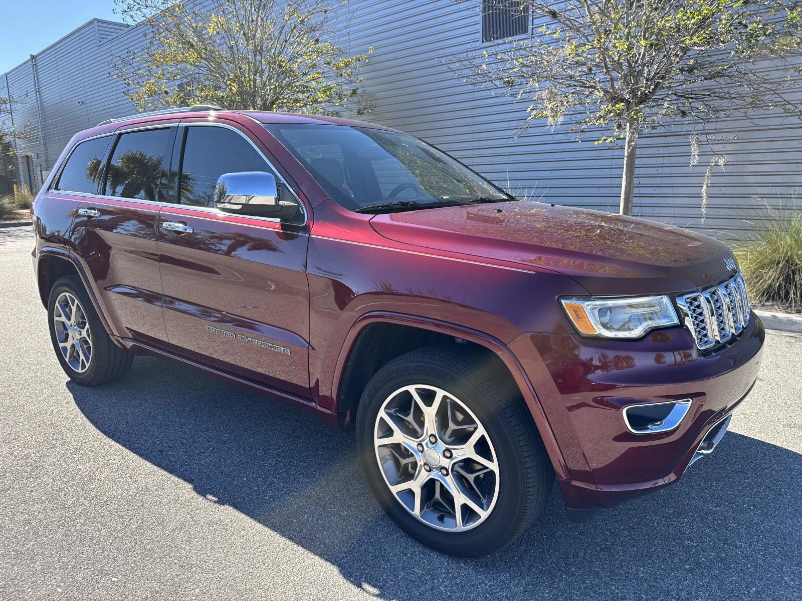 2021 Jeep Grand Cherokee Overland photo 4