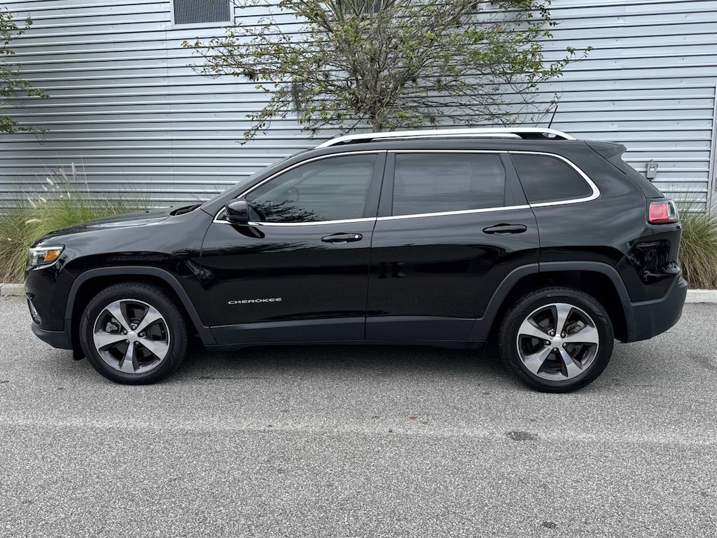 Used 2019 Jeep Cherokee Limited Limited FWD