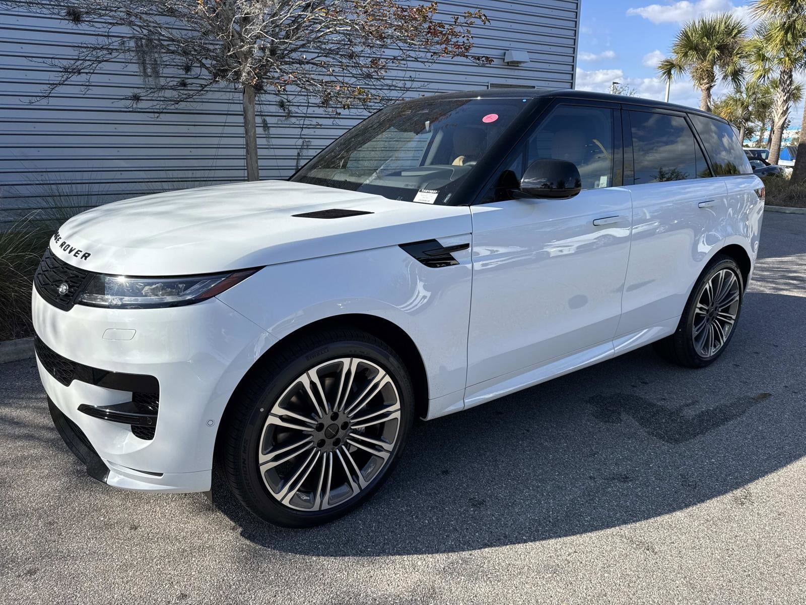 2026 Land Rover Range Rover Sport Dynamic SE's photo