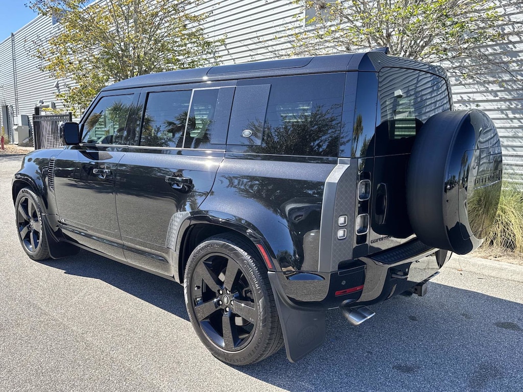 Used 2024 Land Rover Defender V8 110 P525 V8