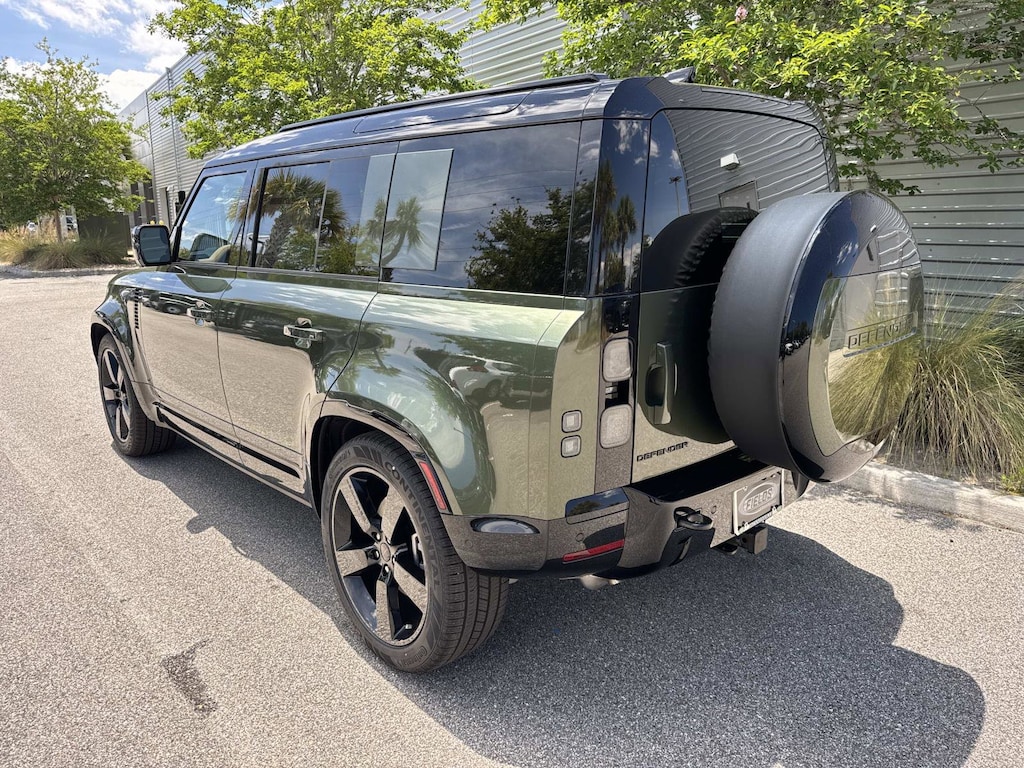 New 2026 Land Rover Defender 110 X-Dynamic SE SUV