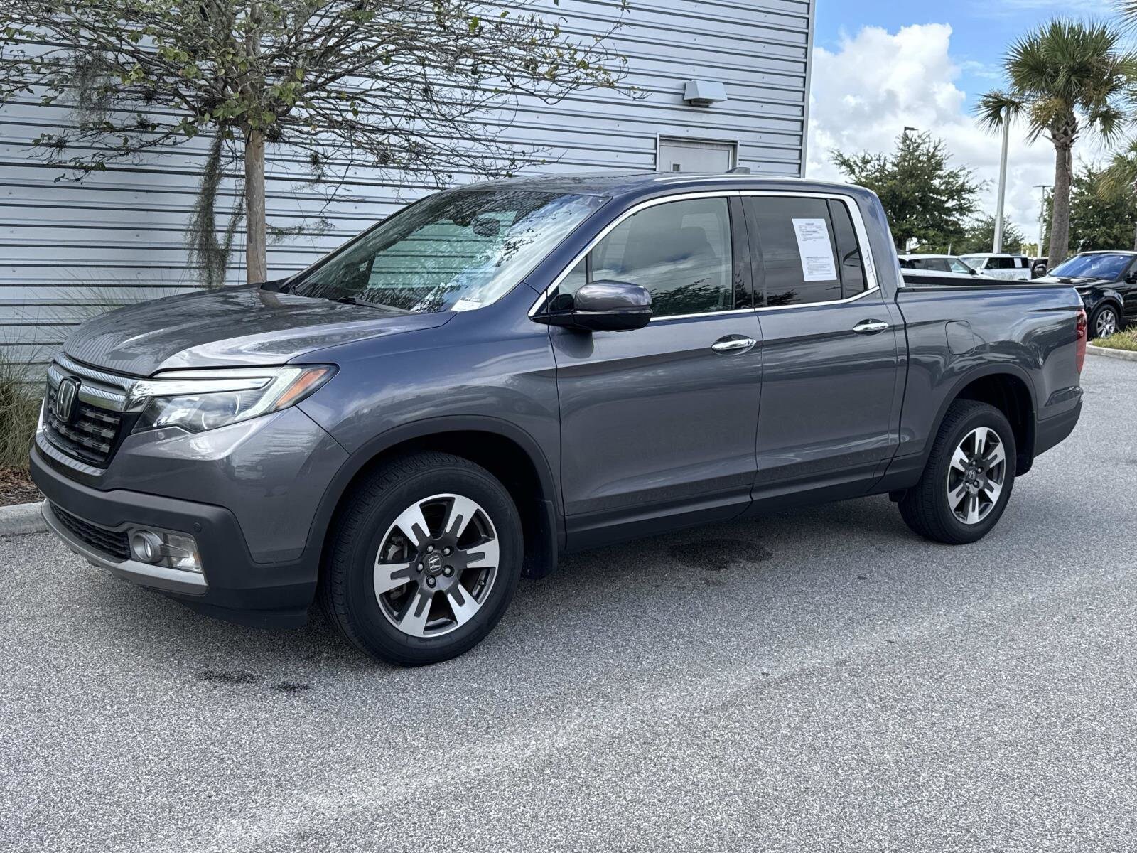 2019 Honda Ridgeline RTL-E photo 3