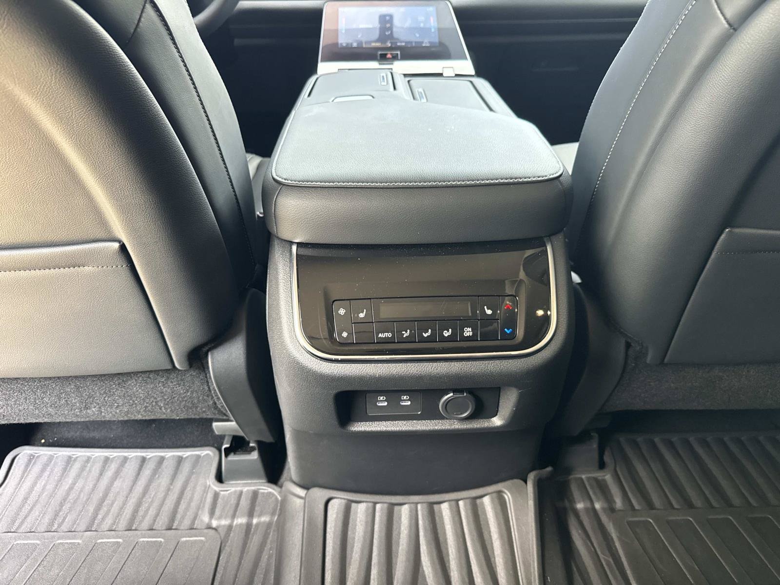2026 INFINITI QX80 17