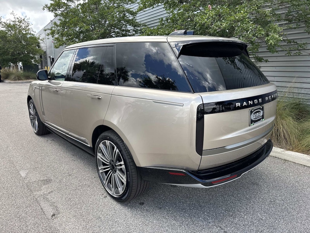 New 2026 Land Rover Range Rover SE 7 Seats SUV