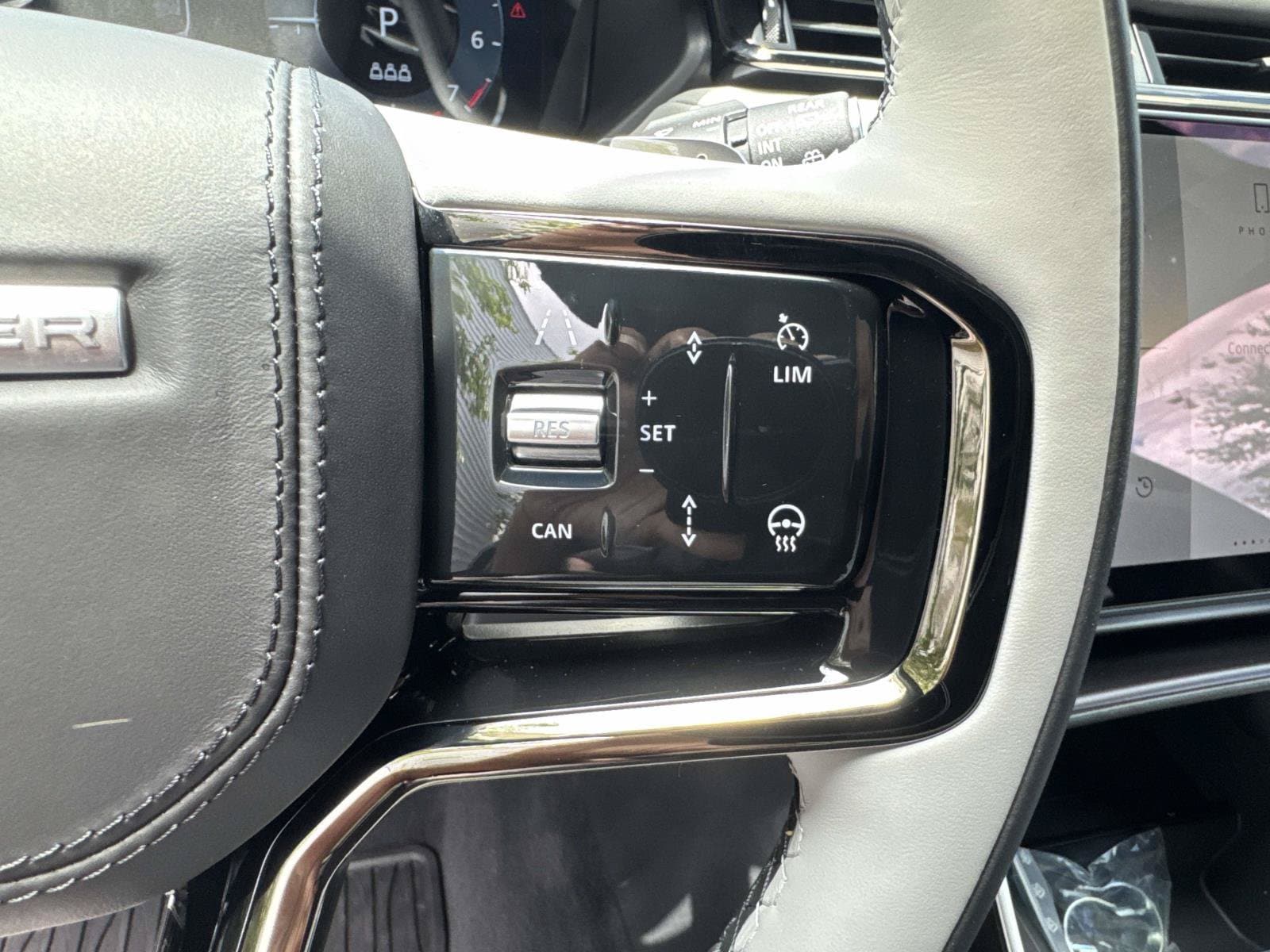 2026 Land Rover Range Rover Velar Dynamic SE - Photo 30