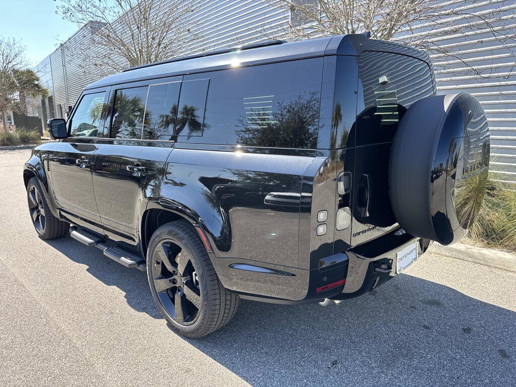 New 2026 Land Rover Defender 130 X-Dynamic SE SUV