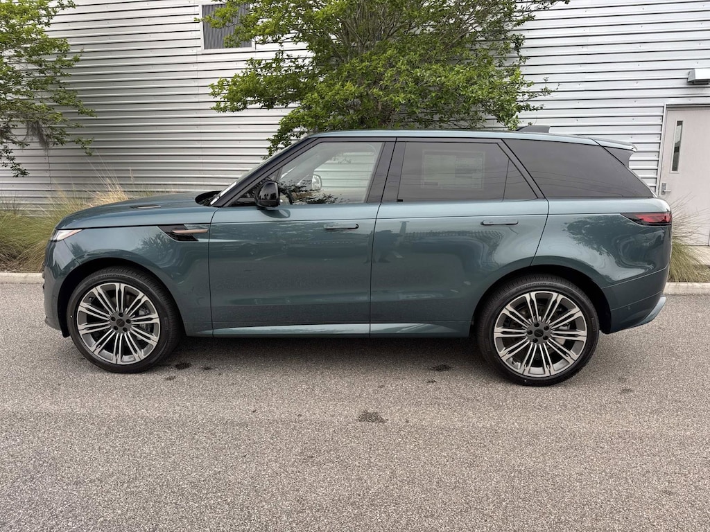 New 2026 Land Rover Range Rover Sport Dynamic SE SUV