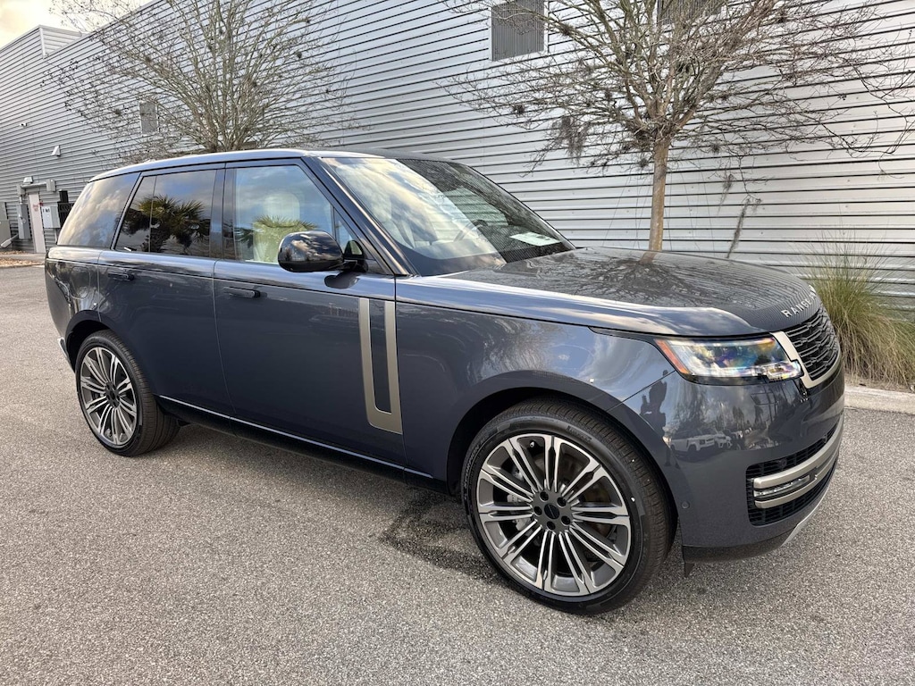 New 2026 Land Rover Range Rover SE SUV