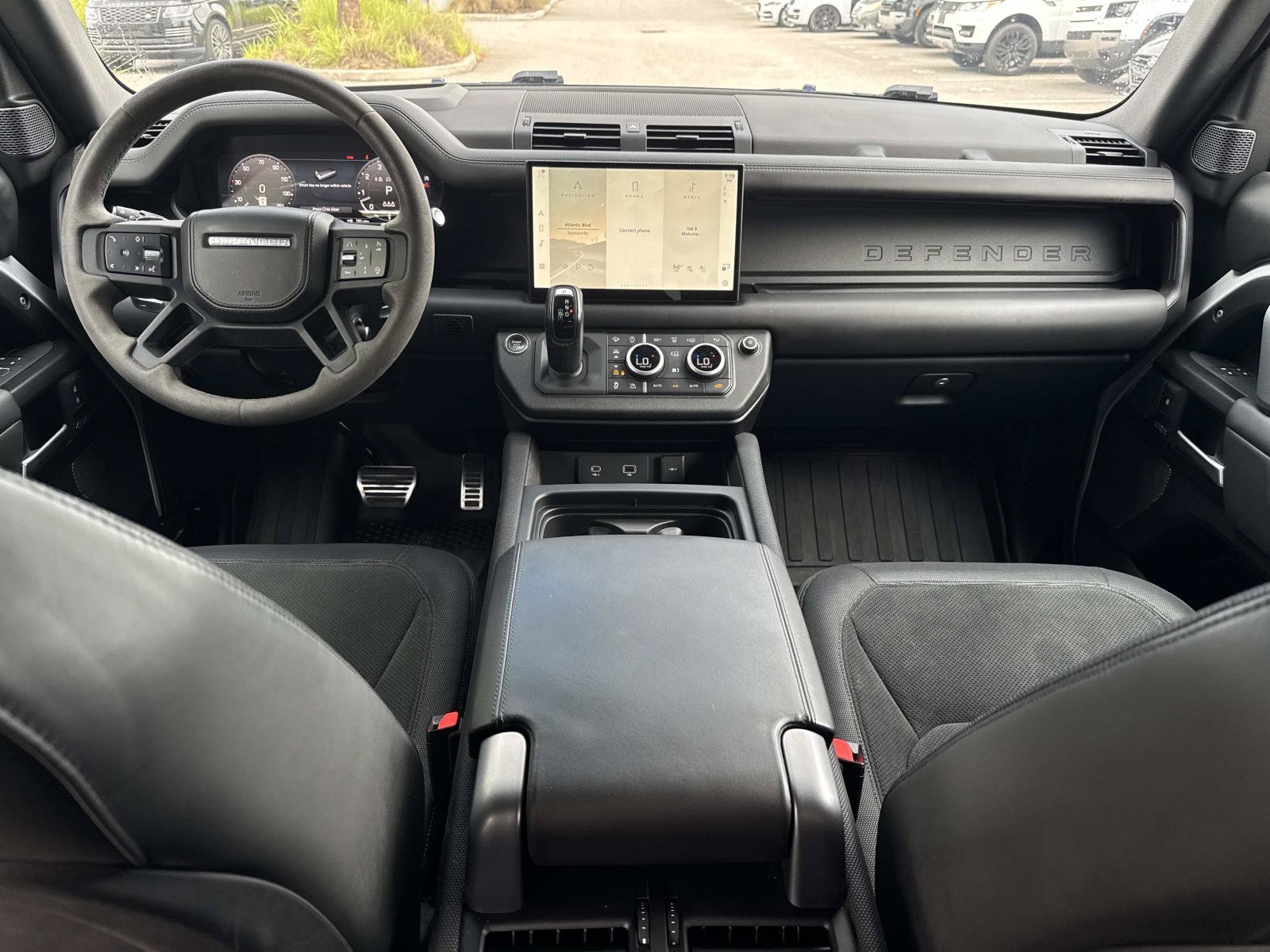 2023 Land Rover Defender V8 - Photo 15