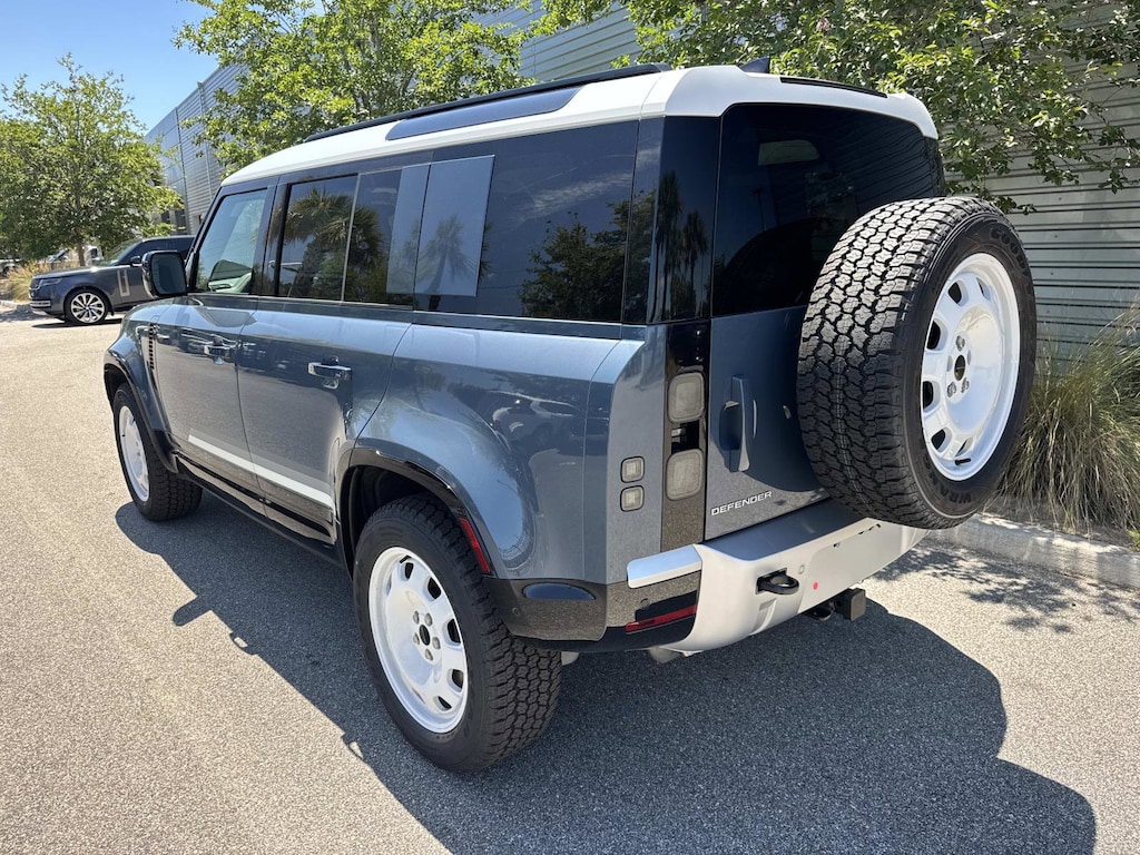 New 2026 Land Rover Defender 110 X-Dynamic SE SUV