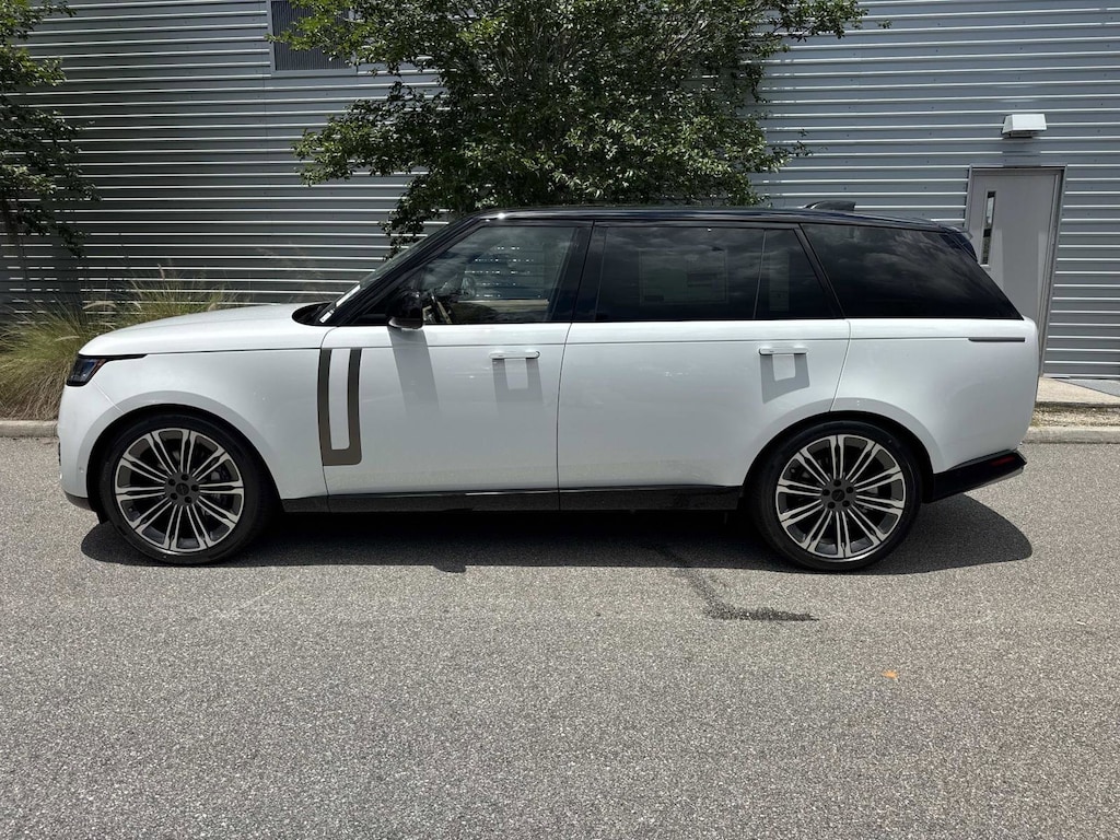 New 2026 Land Rover Range Rover SE 7 Seats SUV