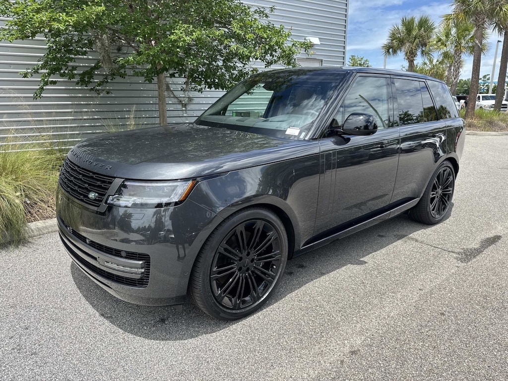 New 2026 Land Rover Range Rover SE SUV