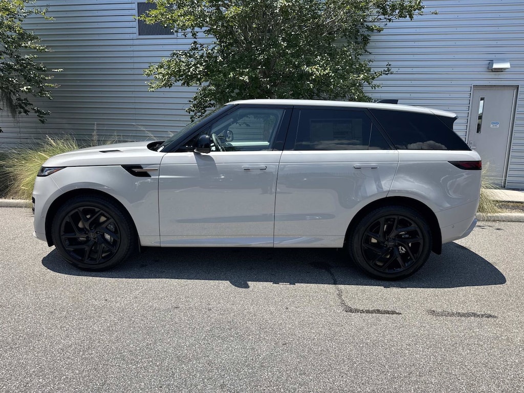 New 2026 Land Rover Range Rover Sport Dynamic SE SUV