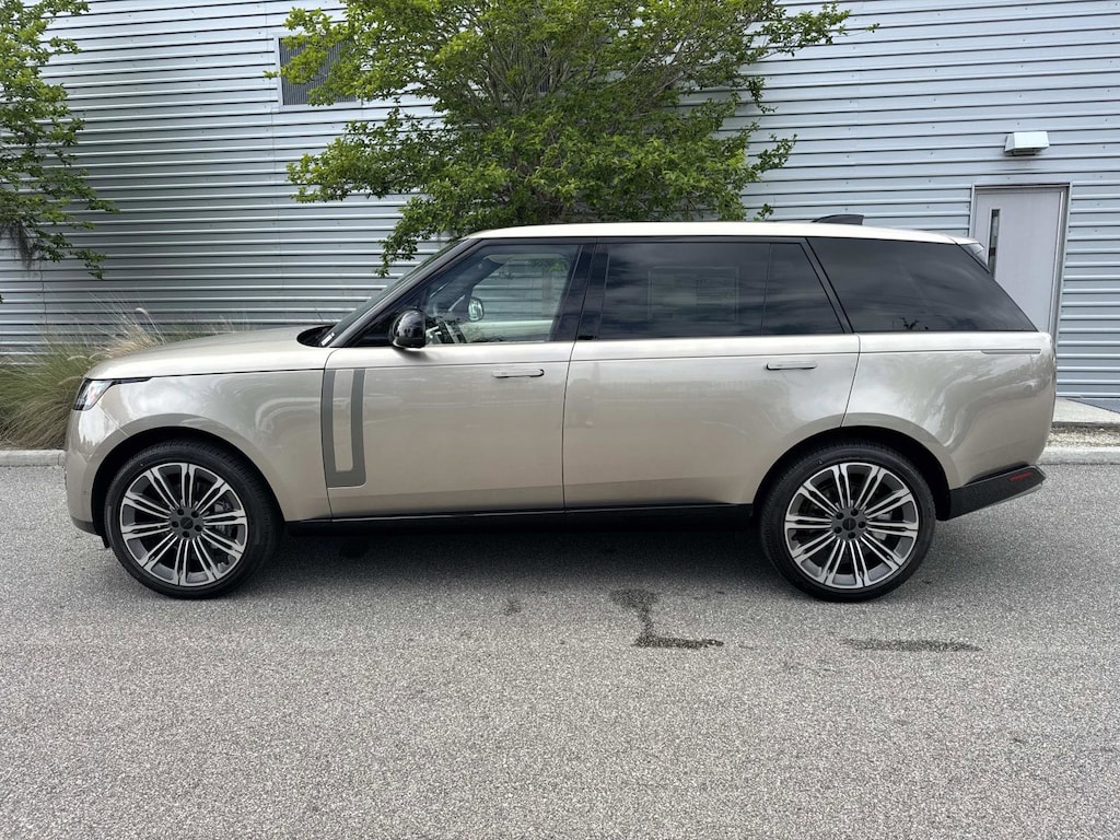 New 2026 Land Rover Range Rover SE 7 Seats SUV