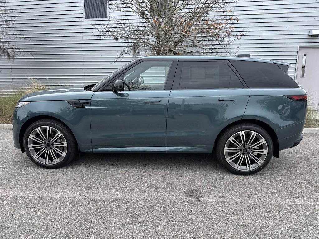New 2026 Land Rover Range Rover Sport Dynamic SE SUV