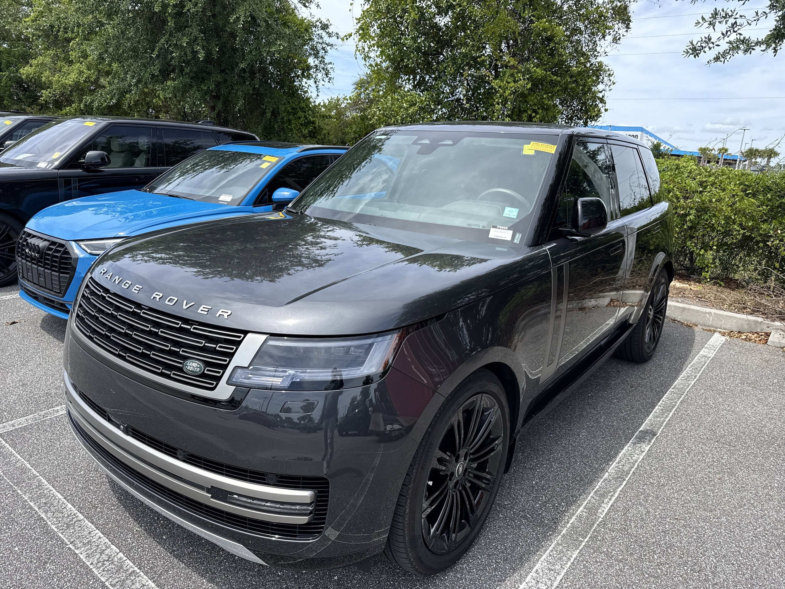 2025 Land Rover Range Rover SE