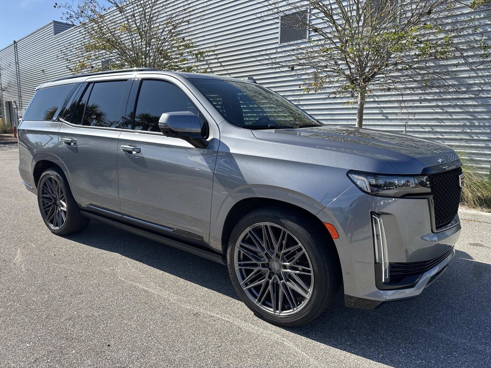 2021 Cadillac Escalade Sport Platinum photo 4