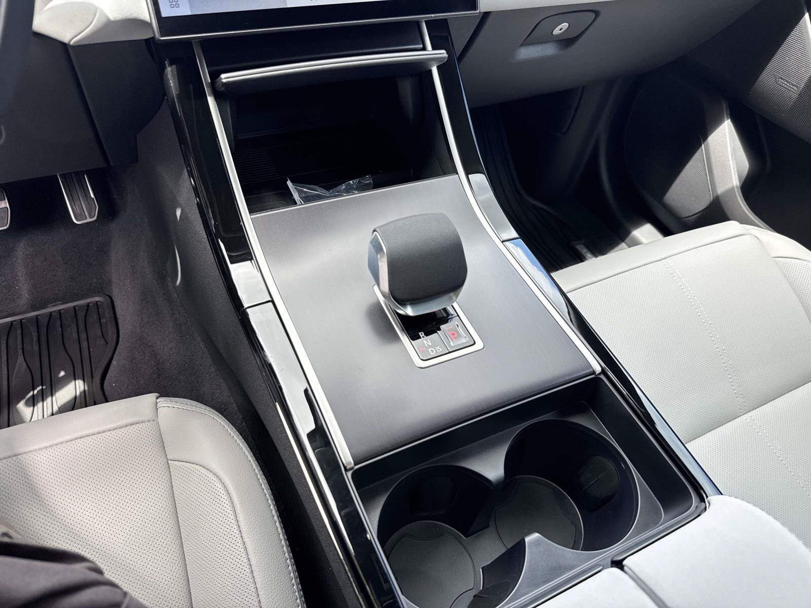 2026 Land Rover Range Rover Velar Dynamic SE - Photo 27