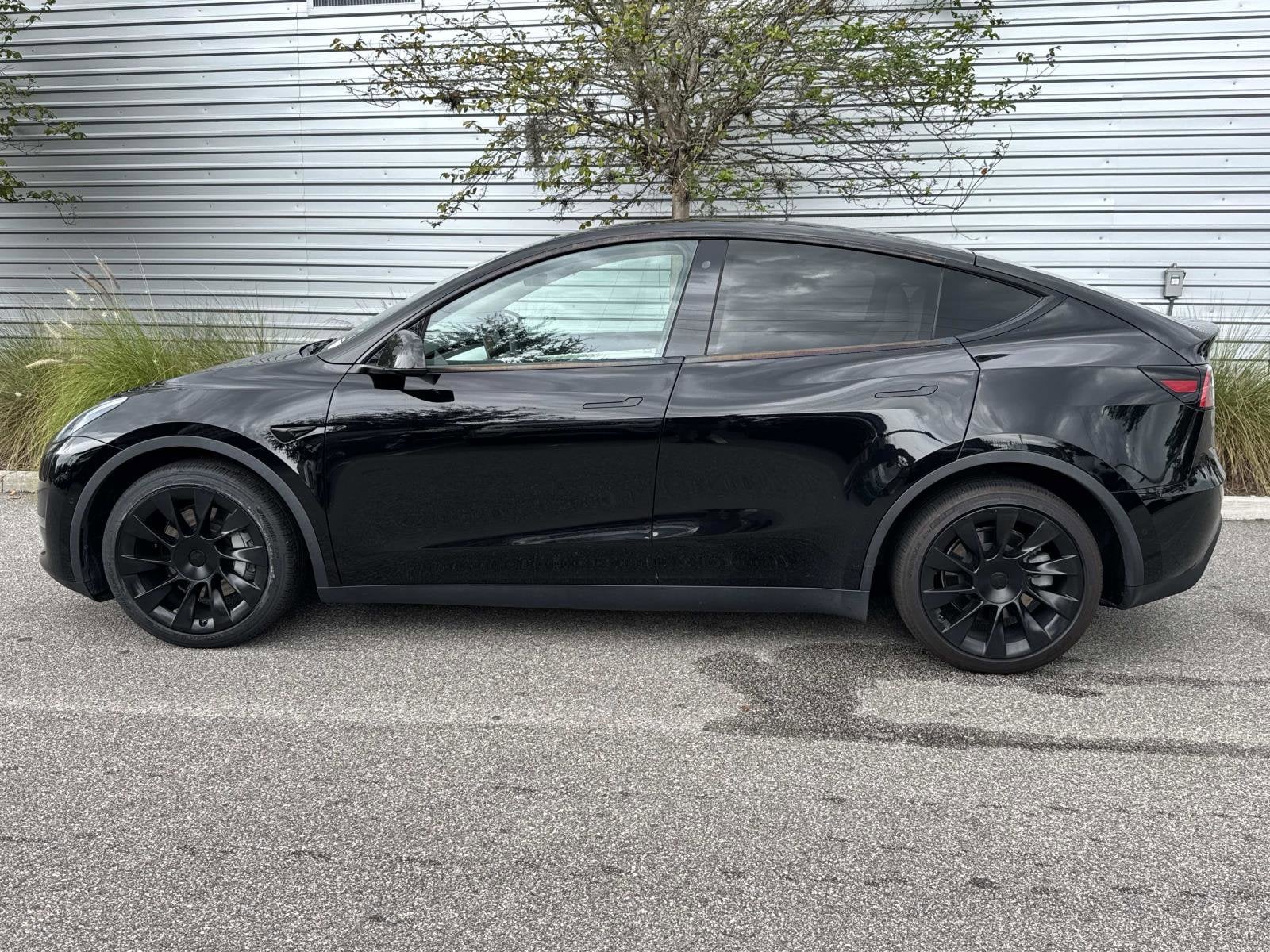 Used 2020 Tesla Model Y Long Range with VIN 5YJYGDEE1LF046338 for sale in Jacksonville, FL