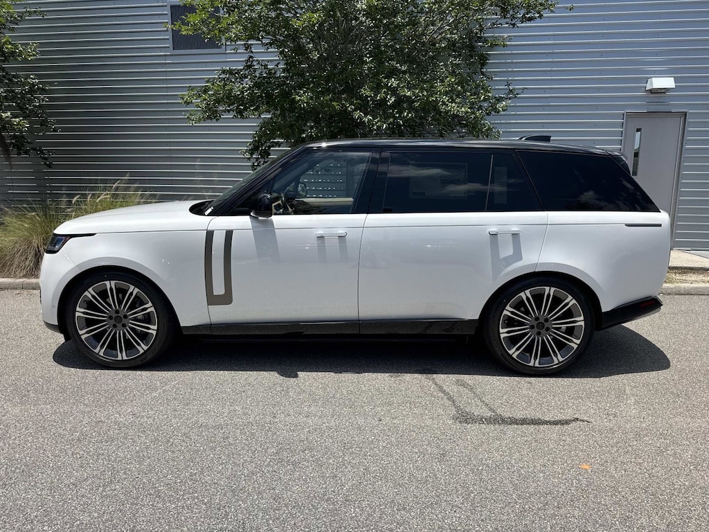 New 2026 Land Rover Range Rover SE 7 Seats SUV