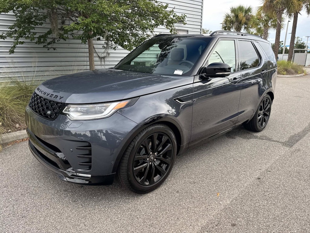New 2026 Land Rover Discovery Dynamic SE SUV