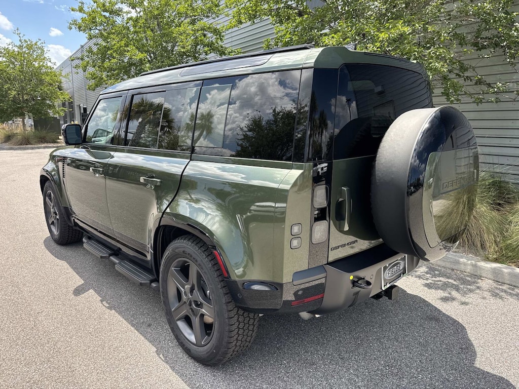 New 2026 Land Rover Defender 110 X-Dynamic SE SUV