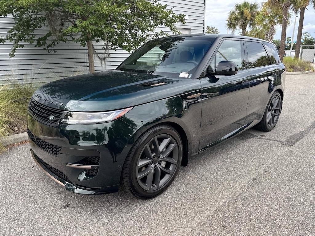 New 2026 Land Rover Range Rover Sport Dynamic SE SUV