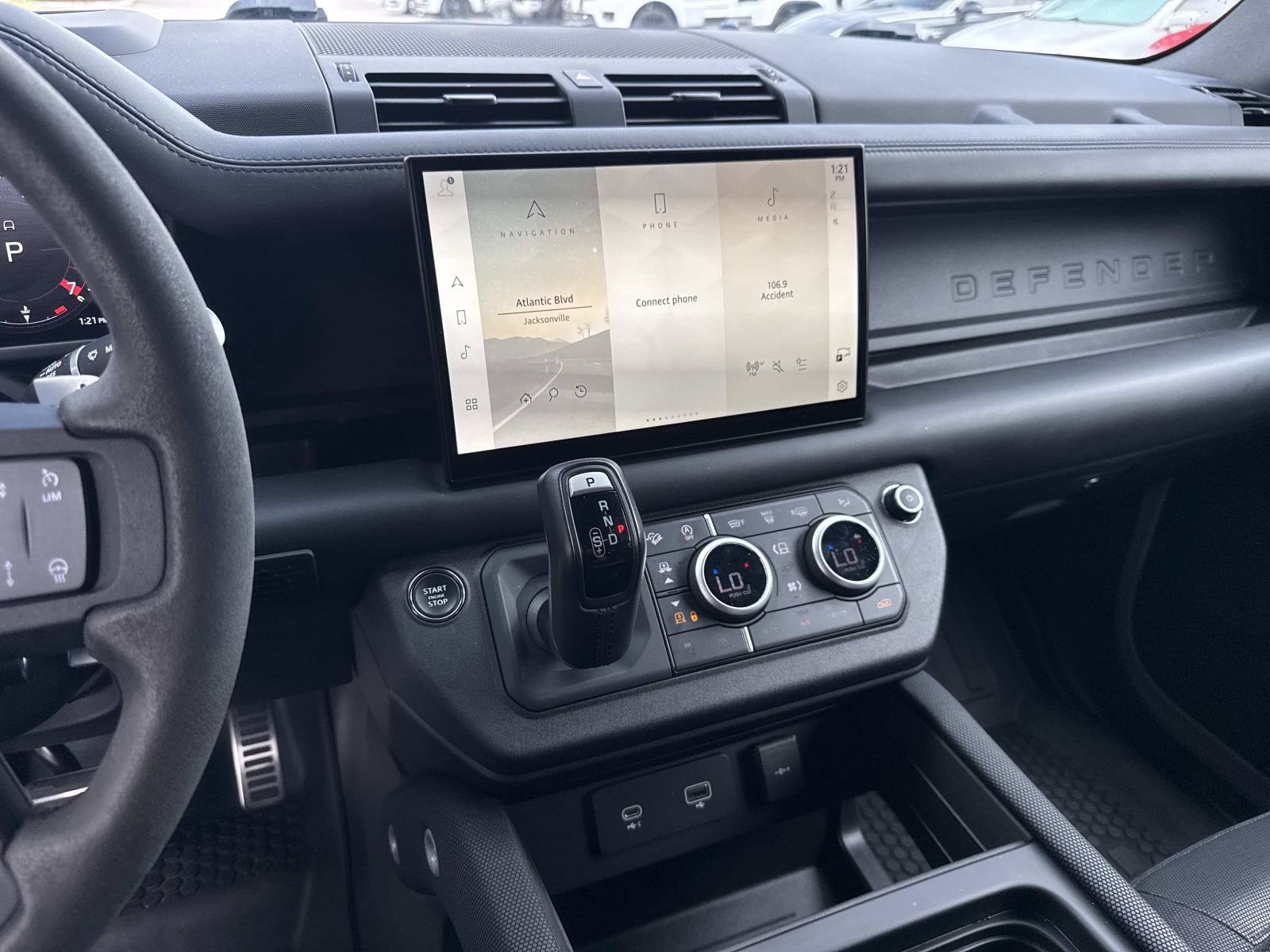 2023 Land Rover Defender V8 - Photo 25