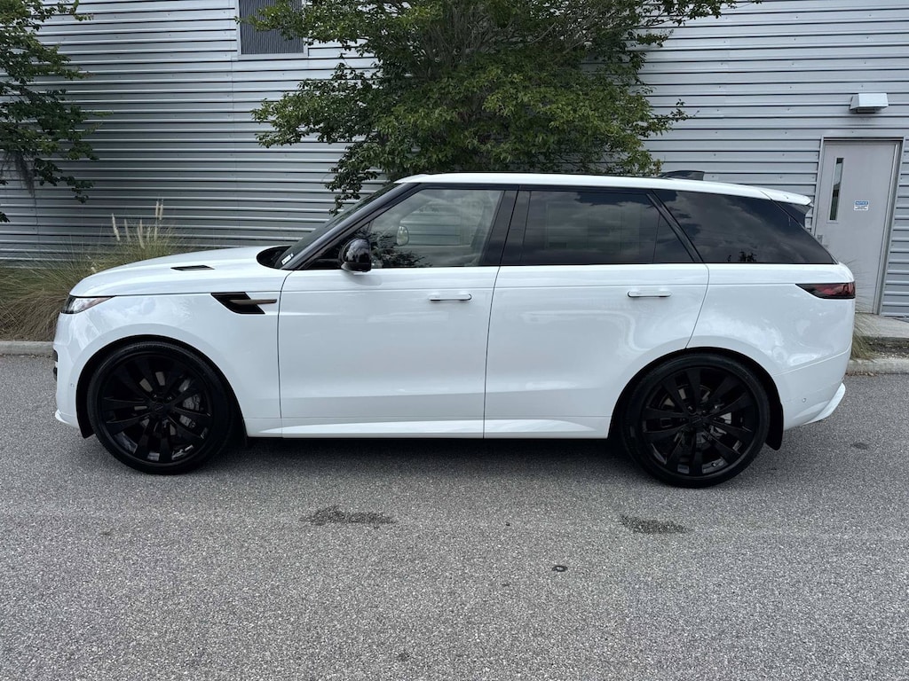 New 2026 Land Rover Range Rover Sport Dynamic SE SUV