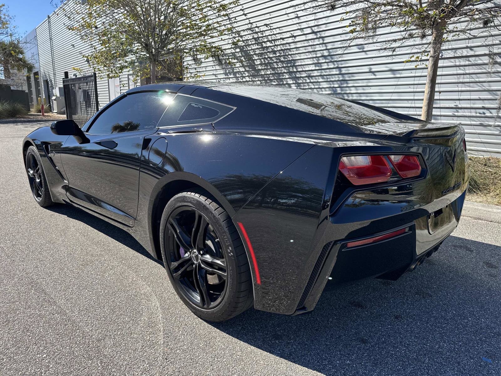 2017 Chevrolet Corvette Stingray 1LT photo 3