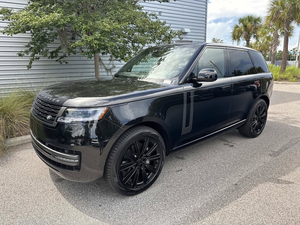 New 2026 Land Rover Range Rover SE SUV