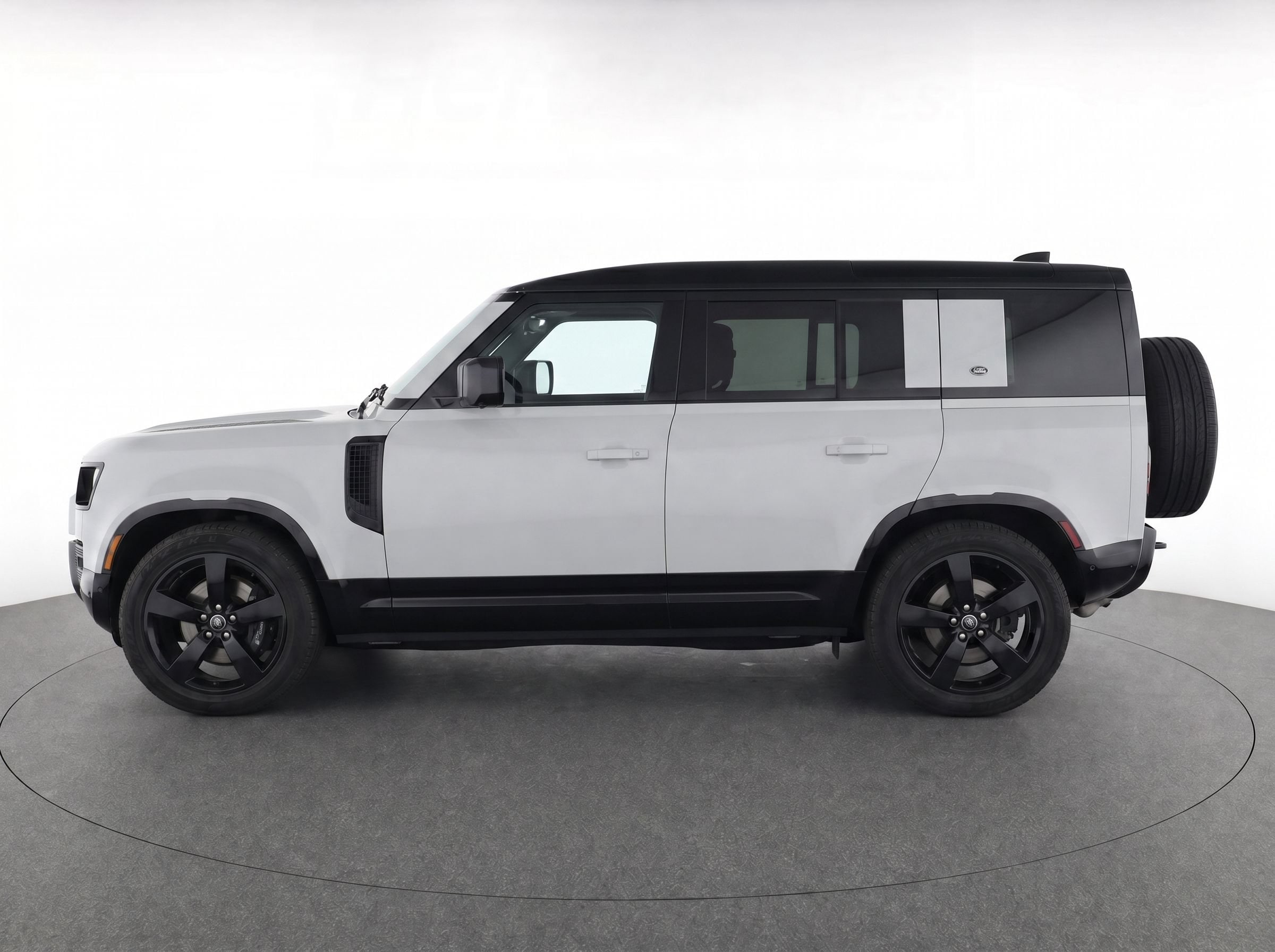 2023 Land Rover Defender V8 - Photo 6