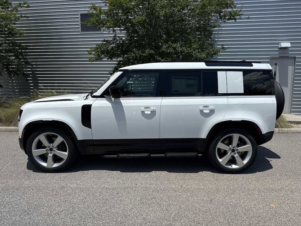New 2026 Land Rover Defender 110 X-Dynamic SE SUV